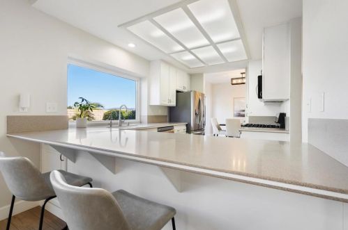 1938 White Birch Dr, Vista CA  92081-7316 exterior