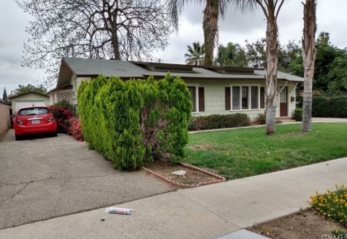 4547 Marmian Way, Riverside, CA 92506-2337