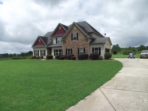 139 Hamilton Lake Dr, Lagrange, GA 30241-9530