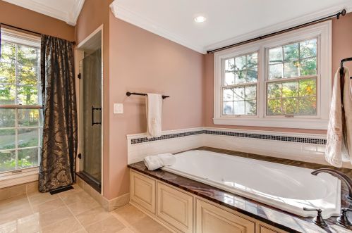 6116 County Line Rd, Willowbrook IL  60527-5719 exterior