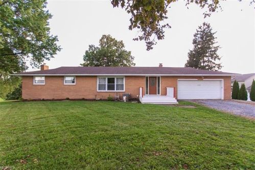 2125 Richville, Massillon OH  44646 exterior