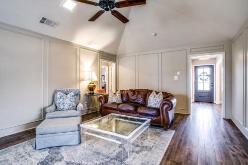 2008 Toulon Ln, Carrollton TX 75007-2204 exterior