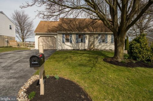 3081 Todd Ln, Lancaster, PA 17601-1352