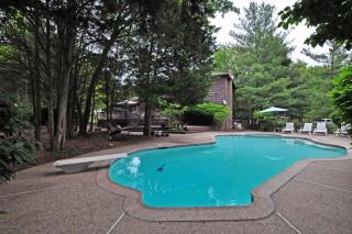 43 Eastwood Blvd, Millstone Township, NJ 07726-8413
