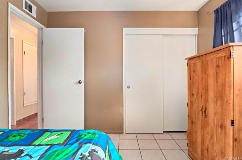 6010 Kitty Hawk Dr, Riverside CA  92504-1422 exterior