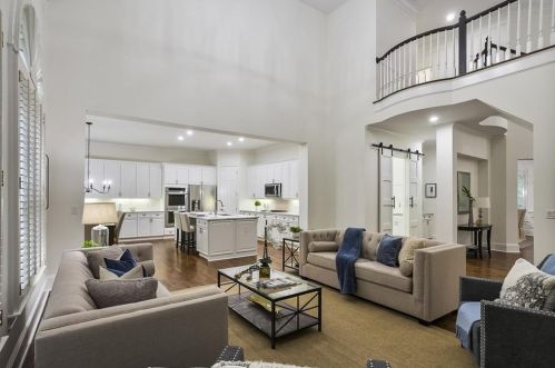 710 Lake Summit Dr, Atlanta GA  30342-1919 exterior