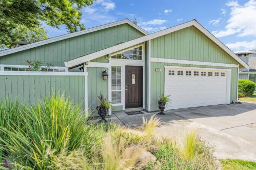 6628 Cranberry Ct, Citrus Heights, CA 95621-1023