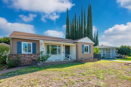 370 Grovecenter St, Covina, CA 91723-2613