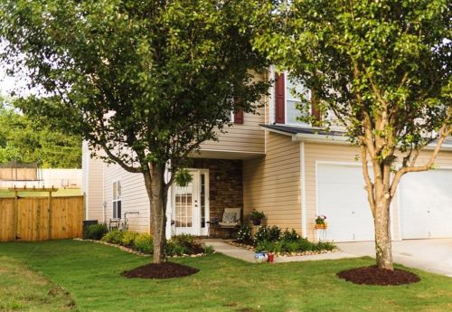 4012 Shaded Oasis Ln, Villa Rica, GA 30180-6966
