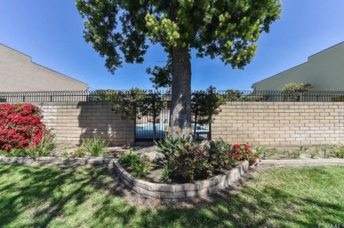734 Fairhaven St, Anaheim CA  92801-4002 exterior