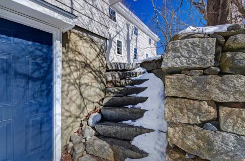 300 Beauty Hill Rd, Barrington, NH 03825-5528