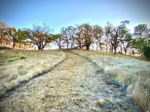 2001 Vichy Springs Rd, Ukiah CA 95482-4135 exterior