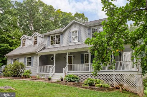 52 Holly Berry Rd, Fredericksburg, VA 22406-5334