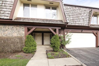 1541 Winnetka Rd, Glenview, IL 60025-1821