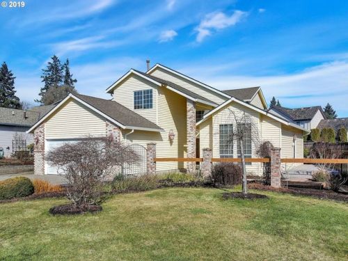 9845 Kable St, Portland, OR 97224-4676