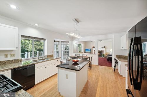 7 Stratford Garden Ct, Silver Spring MD exterior