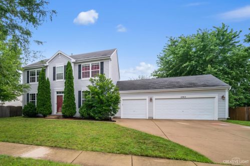 12915 Summer House Dr, Plainfield, IL 60585-1370