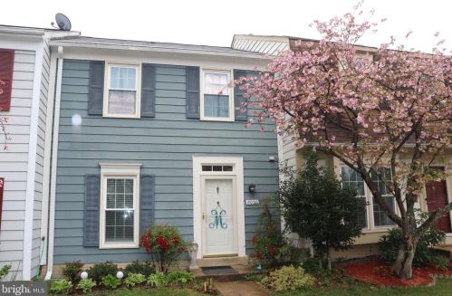 8020 Revenna Ln, Springfield VA  22153-2961 exterior