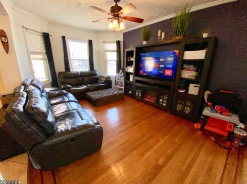 438 Park Ave, Paterson NJ  07504-1829 exterior