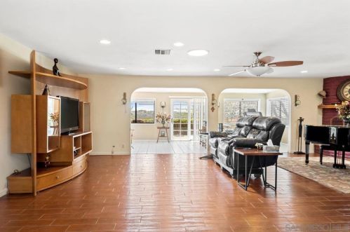 26920 Delridge Ln, Valley Center, CA 92082-7408