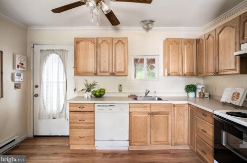 58 Grandaddy Rd, Harpers Ferry, WV 25425-2506