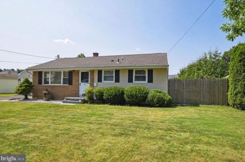 19 Jean Dr, Trenton, NJ 08690-3937
