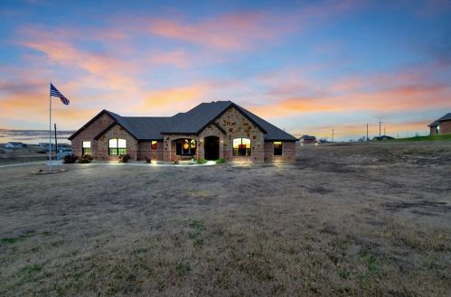196 Prairie View Dr, Decatur, TX 76234-8434