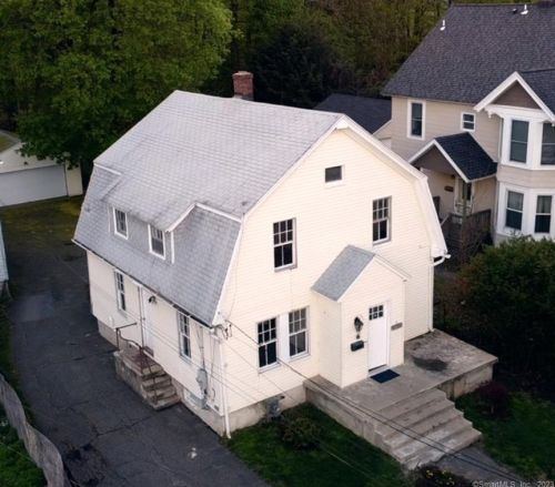 21 Woodbine St, Torrington, CT 06790-4827