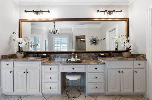 555 Glenmanor Ct, Atlanta GA  30328-4270 exterior