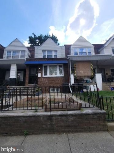 2524 61 St, Philadelphia PA 19142-3402 exterior