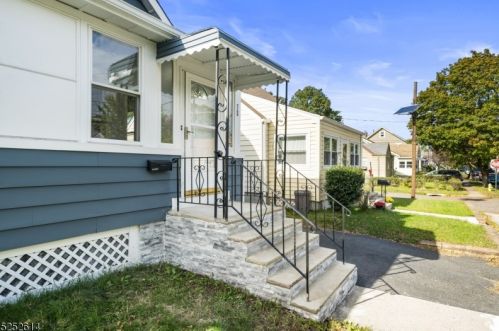 70 Martin St, Bloomfield, NJ 07003-3937