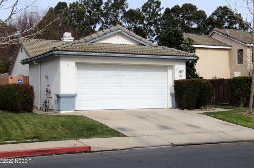 611 Mayten St, Santa Maria, CA 93458-9018