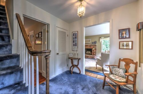 121 Wells Rd, Upper Stepney, CT 06468-1233