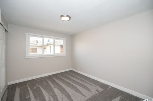 2146 Westfield Cir, Taylorsville UT 84084-4222 exterior