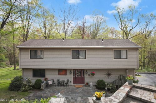 14 Riverview Ct, Greenwich, CT 06831-4127