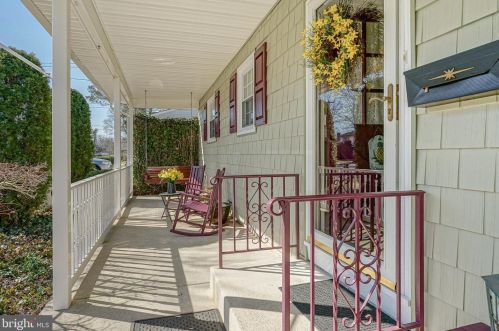 513 7th St, Somers Point, NJ 08244-2032