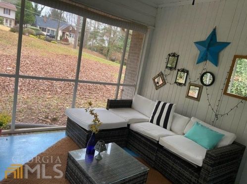 2170 Highview Rd, Atlanta GA  30311-2536 exterior