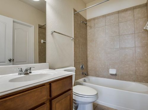 2140 Mcparland Ct, Carrollton TX 75006-2911 exterior