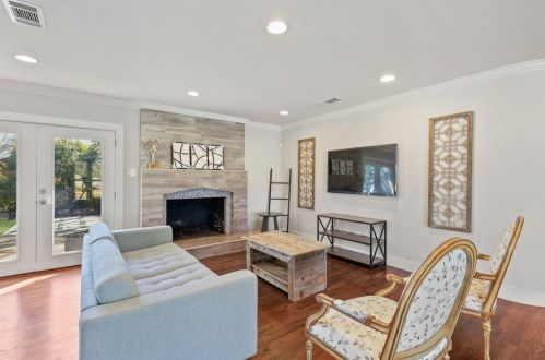 5426 Caladium Dr, Dallas TX  75230-2620 exterior