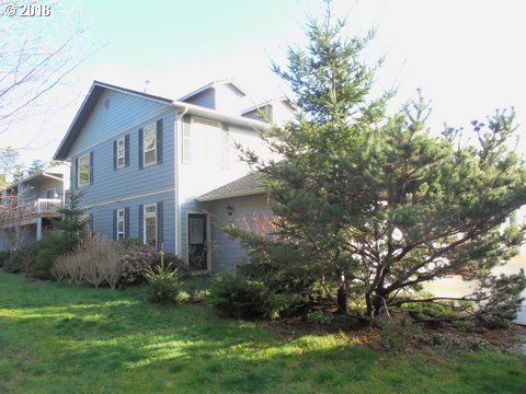 949 Jasper Ln, Florence, OR 97439-8419