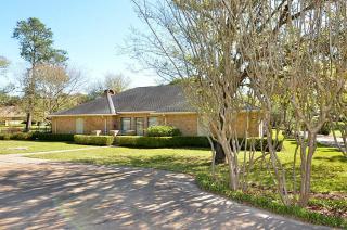 3002 Live Oak Dr, Brenham, TX 77833-9216
