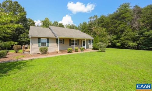 233 Bluebird Ln, Bybee, VA 22963-5190