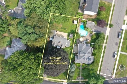 244 County Rd, Cresskill, NJ 07626-1607