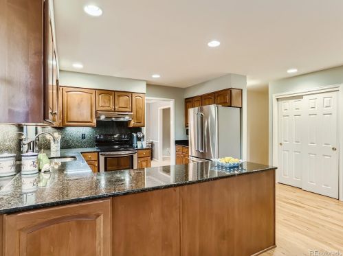 6890 Niagara Ct, Englewood CO 80112-1011 exterior