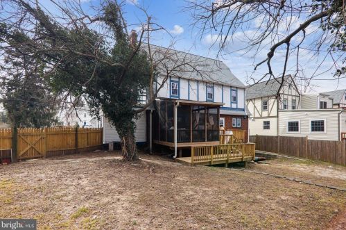 8401 Cedar St, Silver Spring MD 20910-4324 exterior