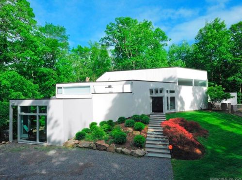 15 Hycliff Rd, Greenwich, CT 06831-3223