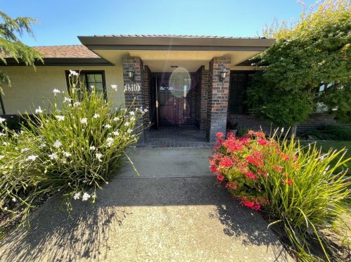 1310 April Pl, Manteca, CA 95336-3244