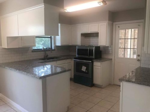 7 Mace St, Conroe TX  77303-1767 exterior