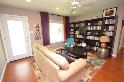 2008 11th St, Austin, TX 78702-2804