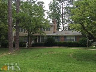 27 Lynda Cir, Carrollton, GA 30117-3507